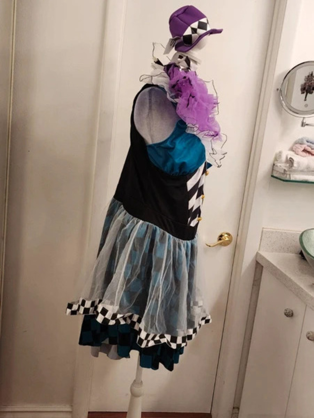 ADULT XL Costume mad tea party checkerboard dress with mini hat & tulle trim - Picture 5 of 10